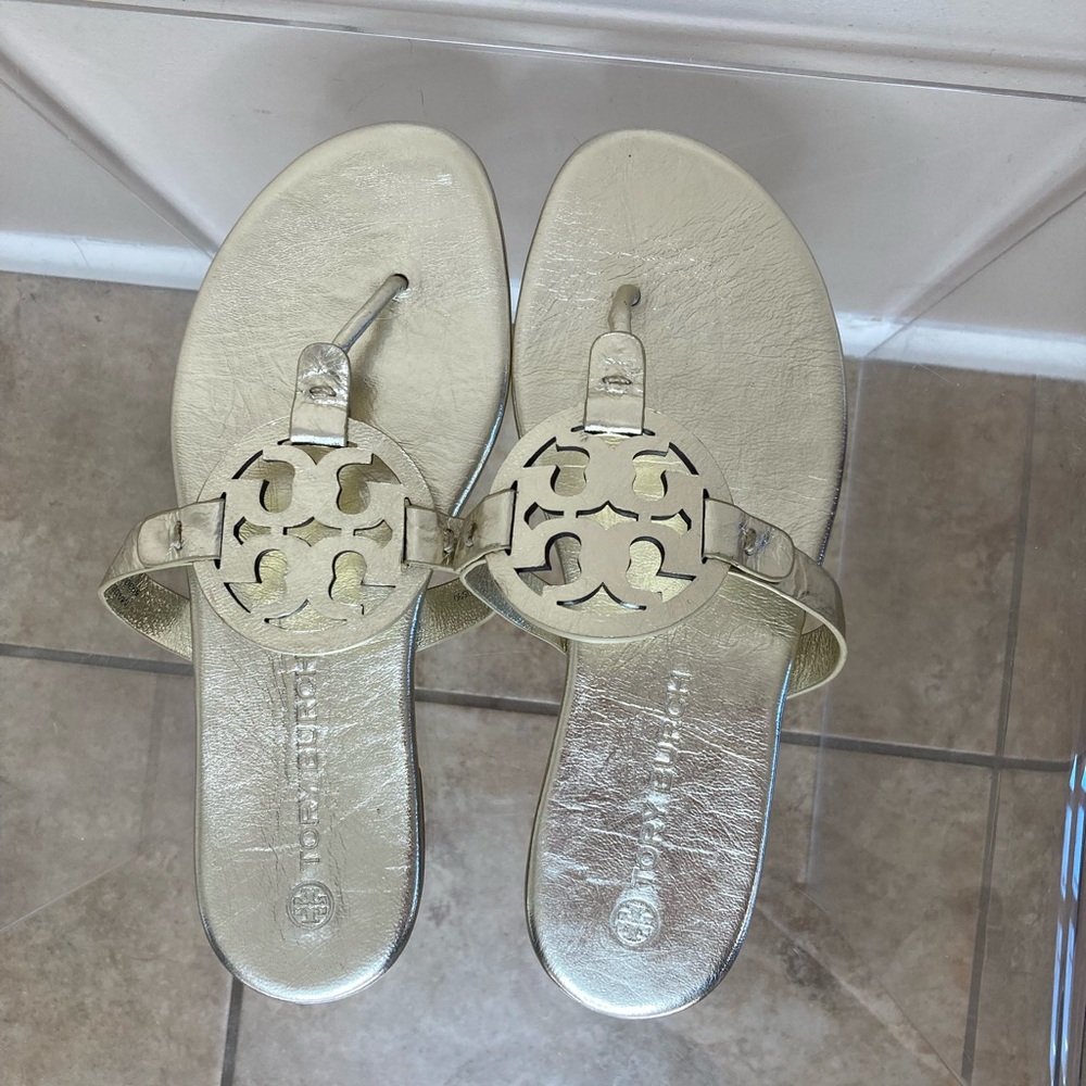 Tory Burch Gold Sandals Size 7 1/2